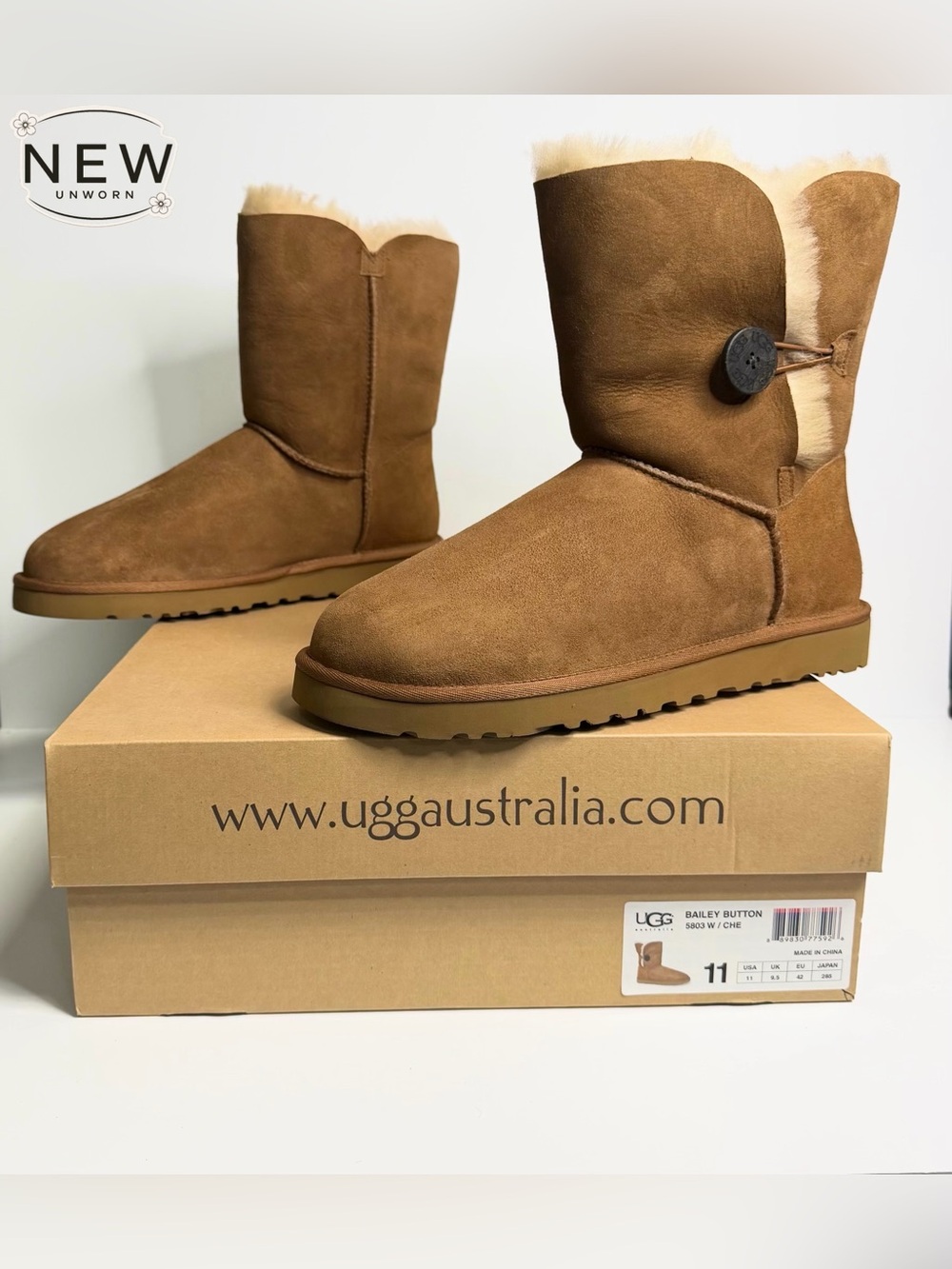 NEW UGG BAILEY BUTTON CHESTNUT SHORT BOOT Size 11M in original Box